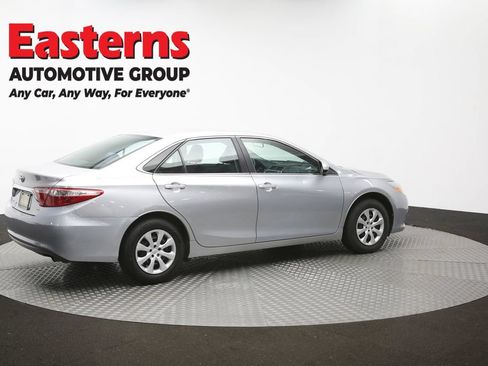 Used 2017 Toyota Camry LE FWD image 41