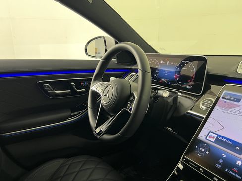 Used 2026 Mercedes-Benz S 500 4MATIC image 10