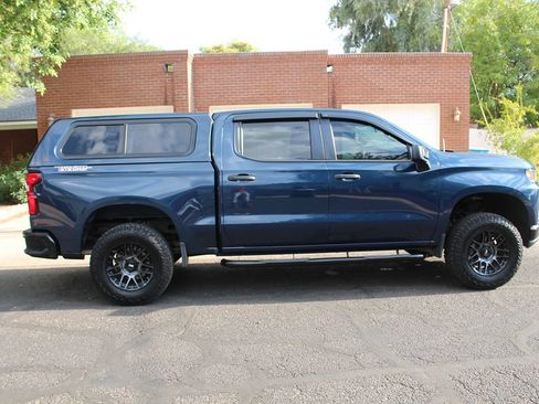 Used 2019 Chevrolet Silverado 1500 Custom Trail Boss w/ Custom Convenience Package AWD/4WD image 3
