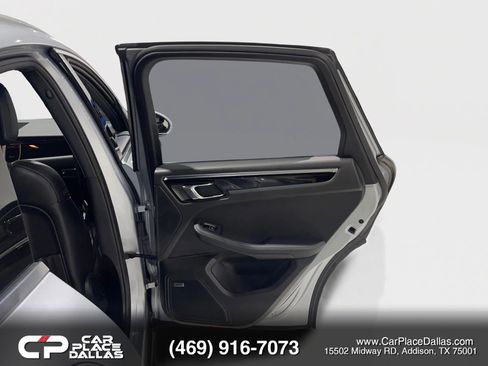 Used 2016 Porsche Macan S image 40