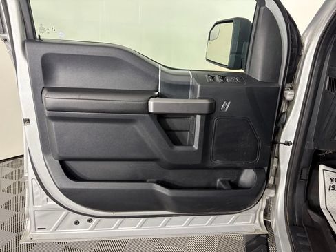 Used 2019 Ford F150 XLT w/ Equipment Group 302A Luxury AWD/4WD image 15