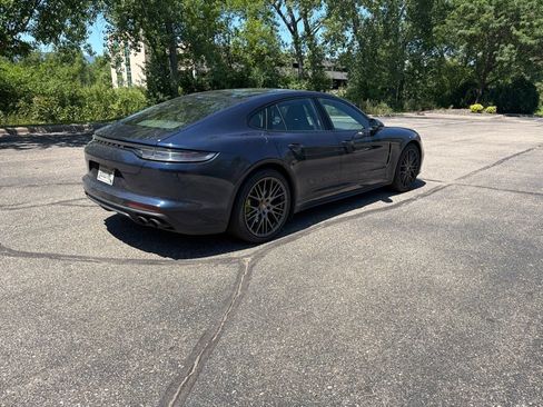 Used 2022 Porsche Panamera 4 E-Hybrid AWD/4WD image 24