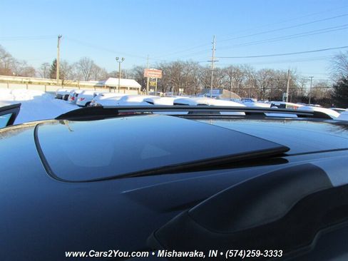 Used 2014 Ford Explorer XLT w/ Equipment Group 202A AWD/4WD image 9