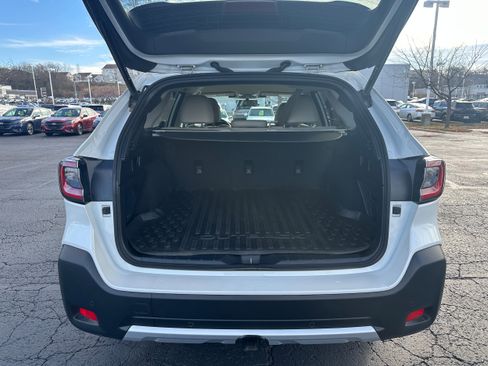 Certified 2023 Subaru Outback Limited image 12