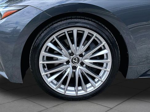 Used 2025 Lexus IS 300 w/ Premium Package RWD image 11