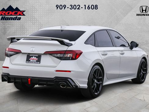 Used 2025 Honda Civic Sport image 4