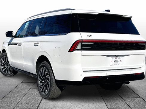 New 2025 Lincoln Navigator Black Label image 3