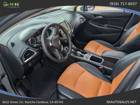 Used 2018 Chevrolet Cruze LT FWD image 13