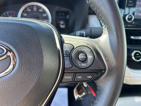 Used 2022 Toyota Corolla SE image 8