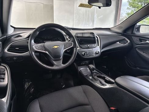 Certified 2022 Chevrolet Malibu LT w/ Redline Edition FWD image 17