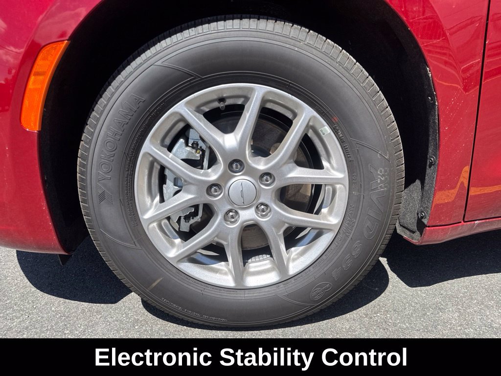 New 2027 Chrysler Pacifica Select FWD image 13