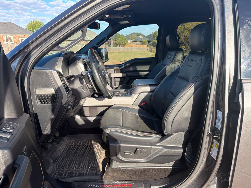 Used 2018 Ford F150 Raptor w/ Equipment Group 802A Luxury AWD/4WD image 11