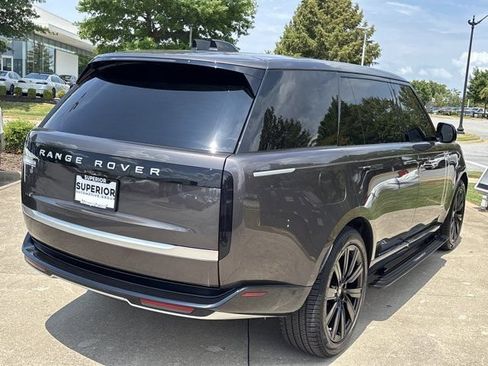 Used 2025 Land Rover Range Rover Long Wheelbase Autobiography AWD/4WD image 3