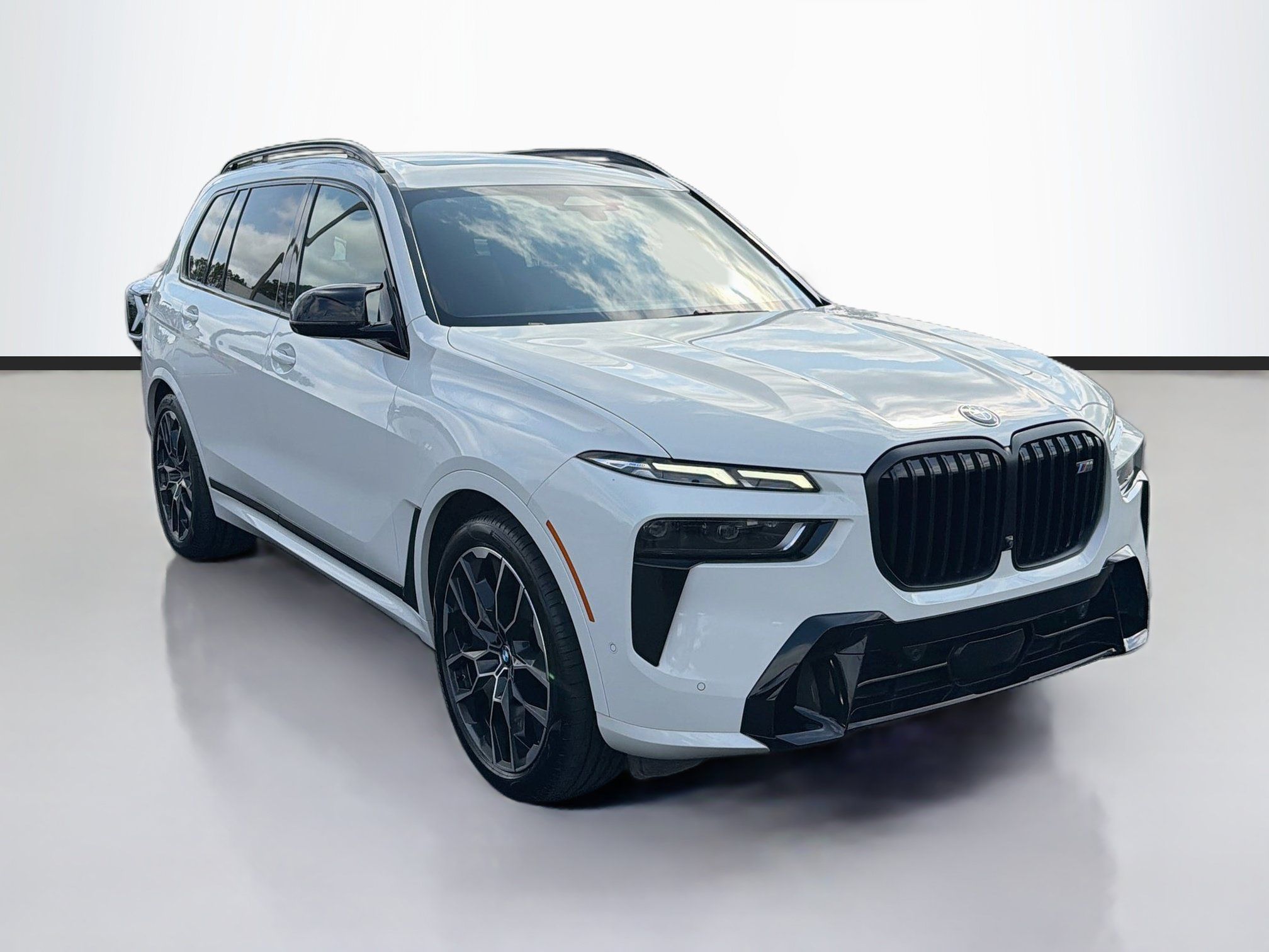 Used 2025 BMW X7 M60i w/ Executive Package AWD/4WD image 3