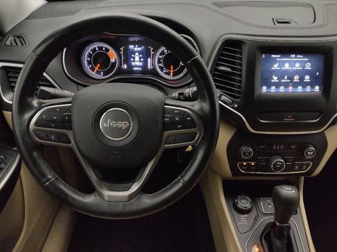 Used 2019 Jeep Cherokee Latitude w/ Cold Weather Group AWD/4WD image 22