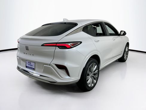 Used 2025 Buick Envista Avenir FWD image 5