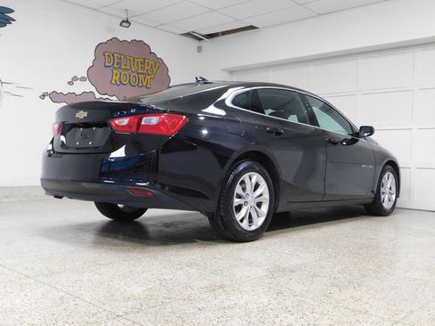 Used 2023 Chevrolet Malibu LT FWD image 4