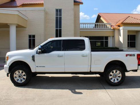 Used 2018 Ford F250 Platinum w/ Platinum Ultimate Package AWD/4WD image 10