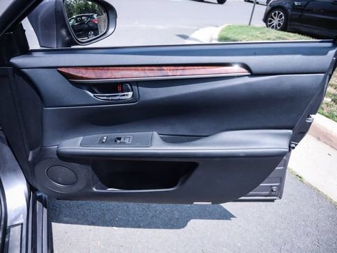 Used 2015 Lexus ES 350 w/ Luxury Package FWD image 39
