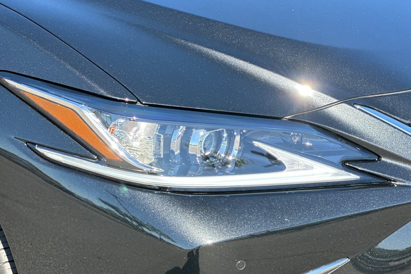 Certified 2024 Lexus ES 350 w/ Premium Package FWD image 12