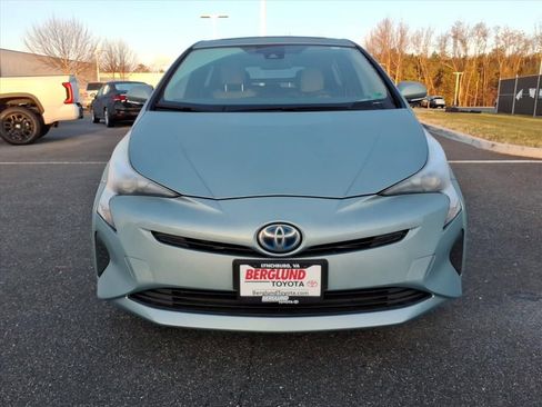 Used 2016 Toyota Prius Three image 8