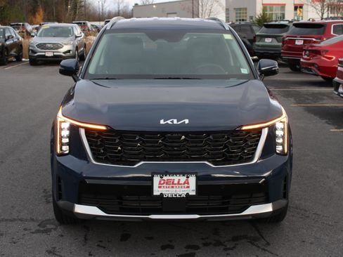 New 2026 Kia Sorento S image 2
