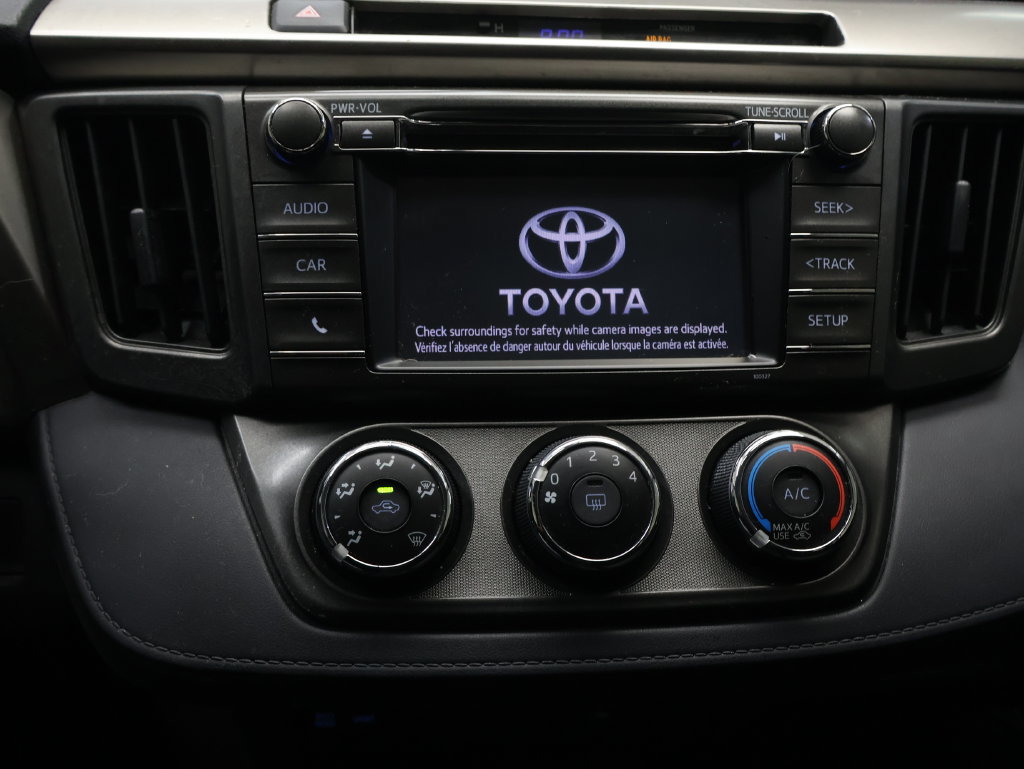Used 2015 Toyota RAV4 LE FWD image 22