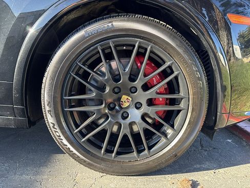 Used 2016 Porsche Cayenne GTS AWD/4WD image 15