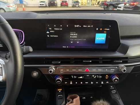 Used 2025 Kia Telluride S image 12