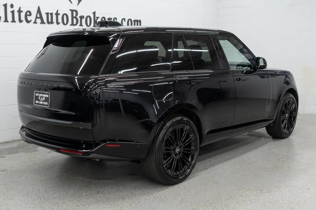 Used 2025 Land Rover Range Rover SE AWD/4WD image 38