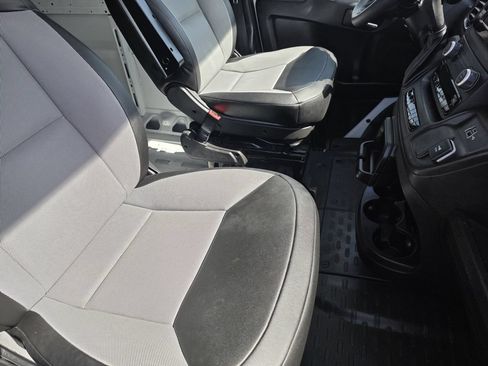 Used 2025 RAM ProMaster 2500 w/ Convenience Group FWD image 12
