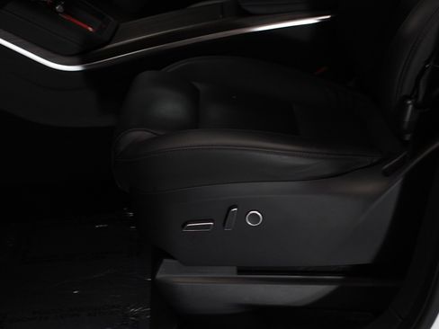 Used 2023 Tesla Model X image 48