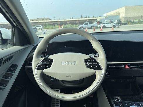 Used 2023 Kia Niro Wave image 10