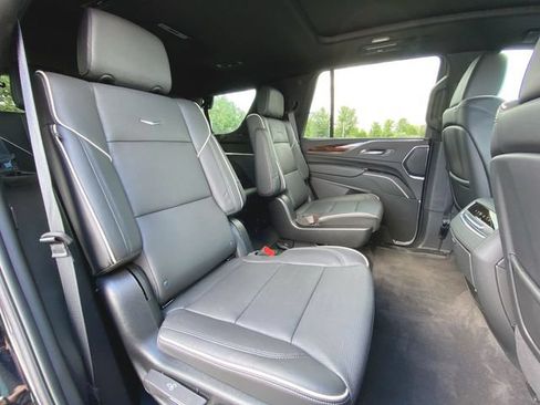 Used 2024 Cadillac Escalade Premium Luxury w/ LPO, Floor Liner Package AWD/4WD image 28