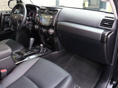Used 2016 Toyota 4Runner Trail Premium image 24