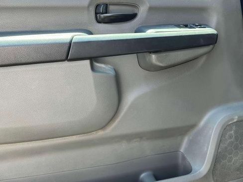 Used 2020 Nissan NV 2500 SV w/ Navigation Package image 12