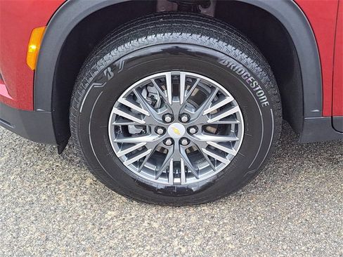 Certified 2024 Chevrolet Traverse LT w/ Trailering Package image 9