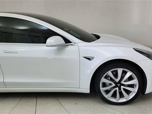 Used 2019 Tesla Model 3 Standard Range Plus image 7
