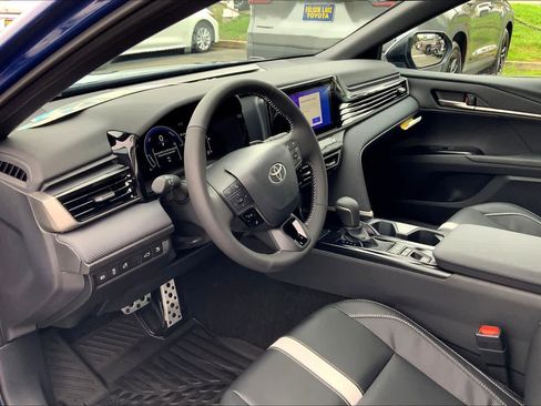 New 2026 Toyota Camry SE image 8