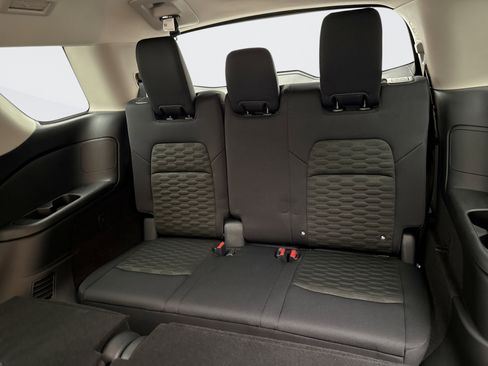 Used 2024 Nissan Pathfinder S w/ Cargo Package image 19