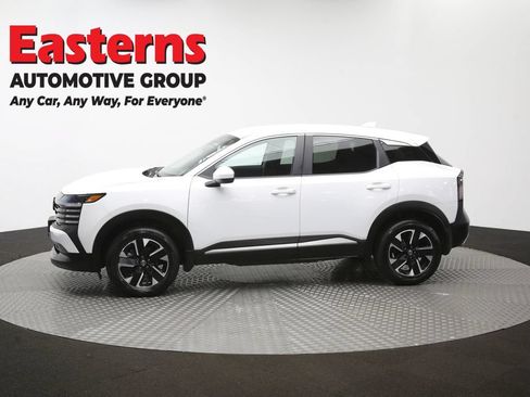Used 2025 Nissan Kicks SV AWD/4WD image 59