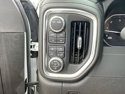 Used 2021 GMC Sierra 2500 SLT w/ SLT Convenience Package AWD/4WD image 27