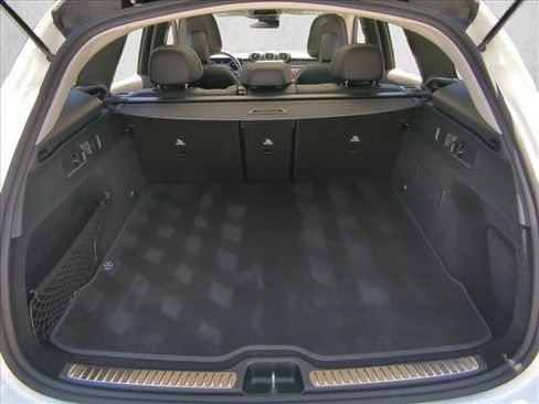 Used 2023 Mercedes-Benz GLC 300 image 6