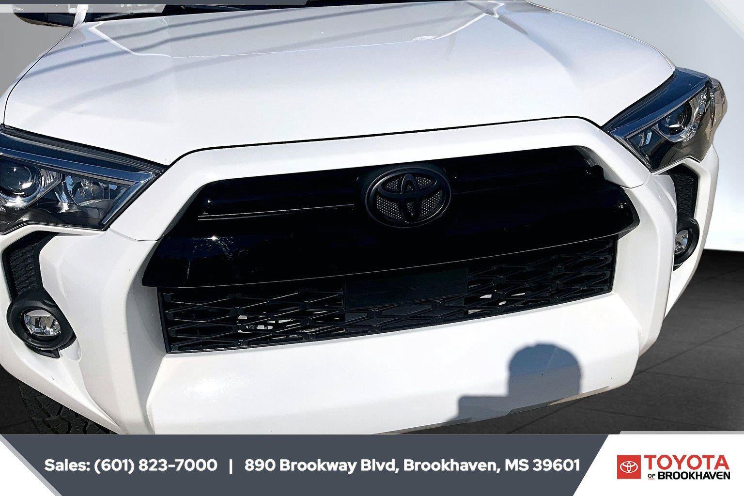 Used 2021 Toyota 4Runner SR5 Premium w/ Moonroof Package AWD/4WD image 22