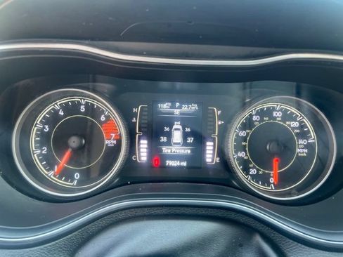 Used 2019 Jeep Cherokee Latitude w/ Cold Weather Group AWD/4WD image 21