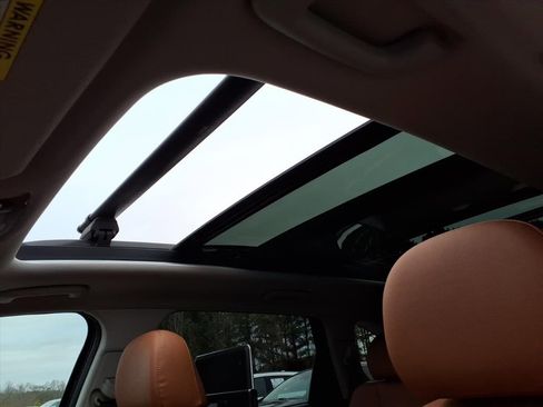 Used 2022 Kia Sorento SX Prestige w/ Rust Color Package image 12