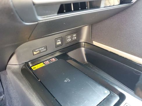 Used 2025 Toyota Camry LE FWD image 21