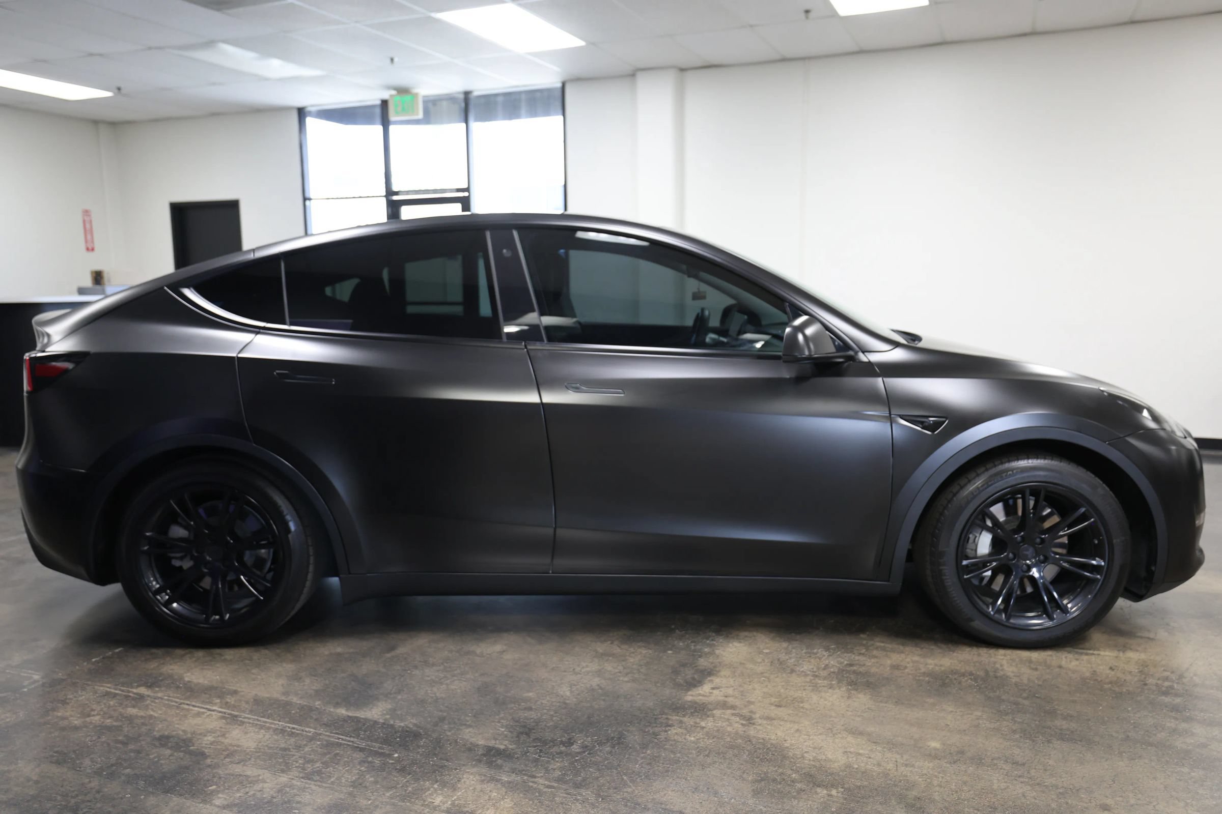 Used 2021 Tesla Model Y Long Range AWD/4WD image 8