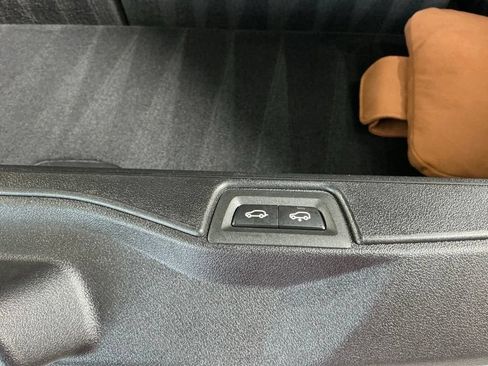 Certified 2025 BMW X7 xDrive40i w/ Executive Package AWD/4WD image 33