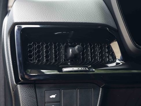 Used 2025 Honda CR-V EX-L image 40